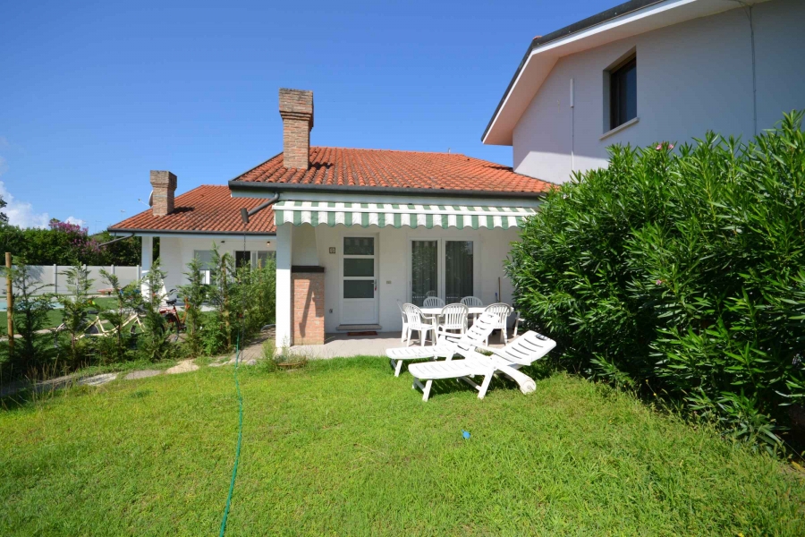 rent near centro sportivo albarella house