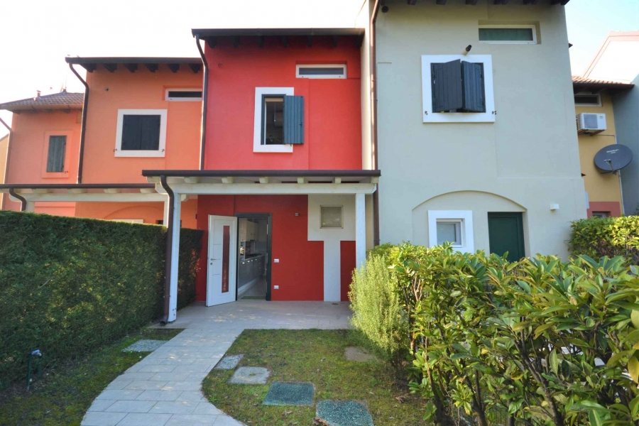 Albarella rent house